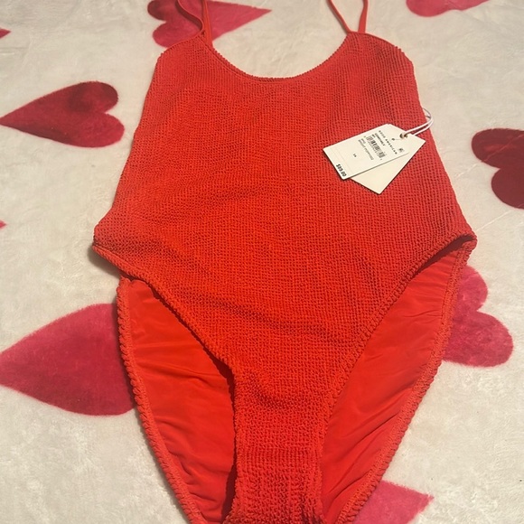 NWT Good American Always Fits One-Piece Swimsuit Size 3/4 - Picture 3 of 9